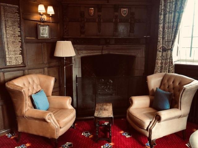 Woodsome Hall Golf Club Dormy House Fenay Bridge ภายนอก รูปภาพ